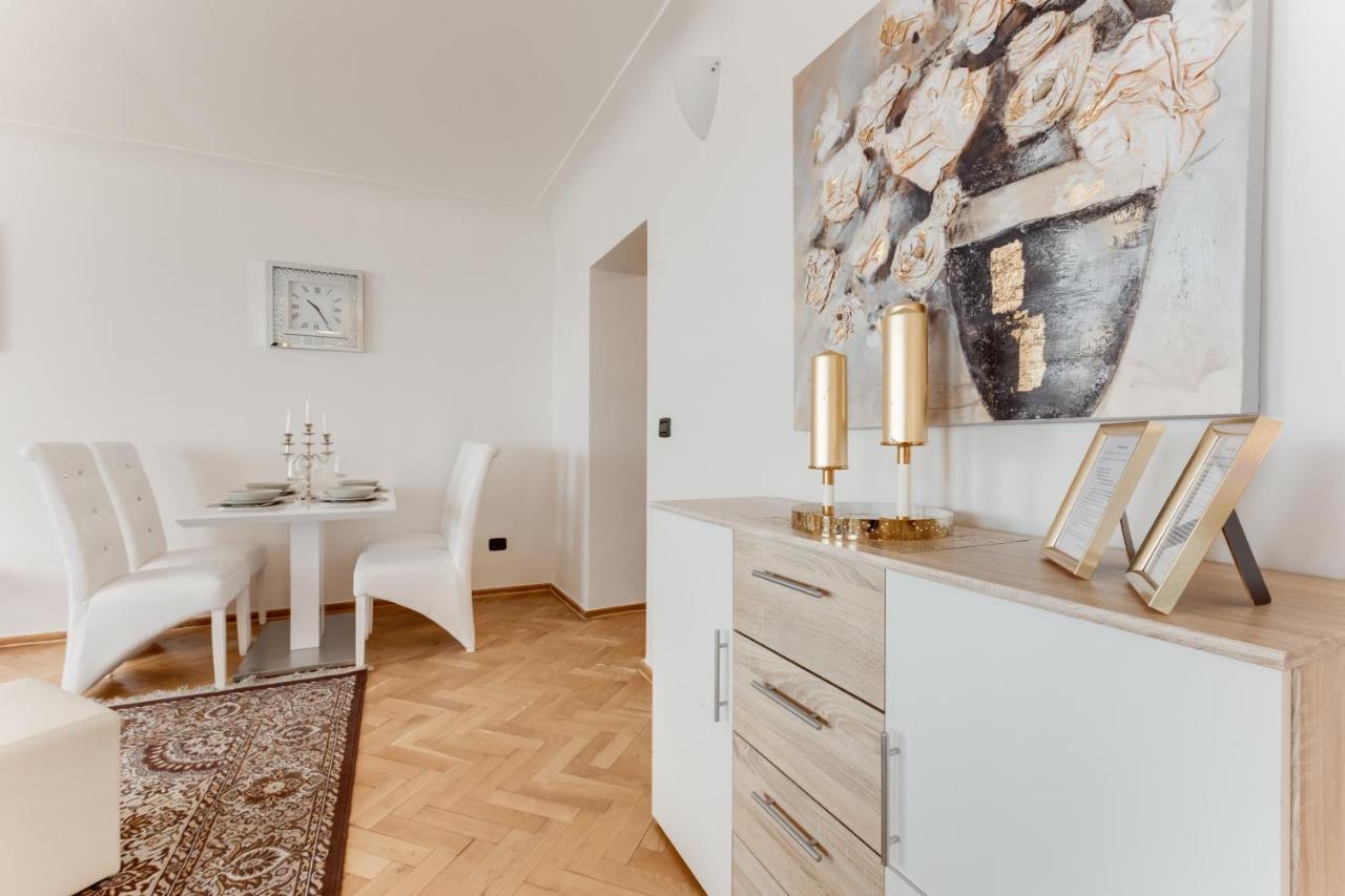 Charles Bridge Royal Apartments - Castle District プラハ エクステリア 写真
