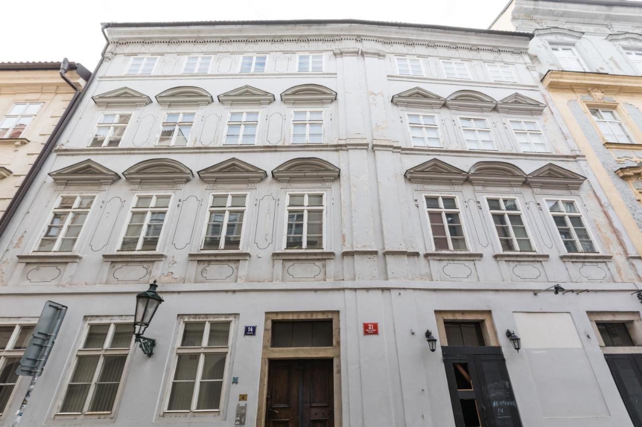 Charles Bridge Royal Apartments - Castle District プラハ エクステリア 写真
