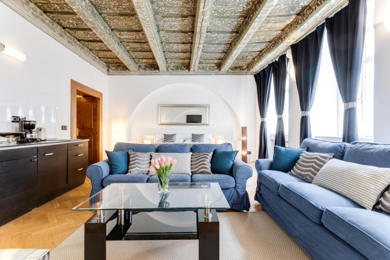 Charles Bridge Royal Apartments - Castle District プラハ エクステリア 写真