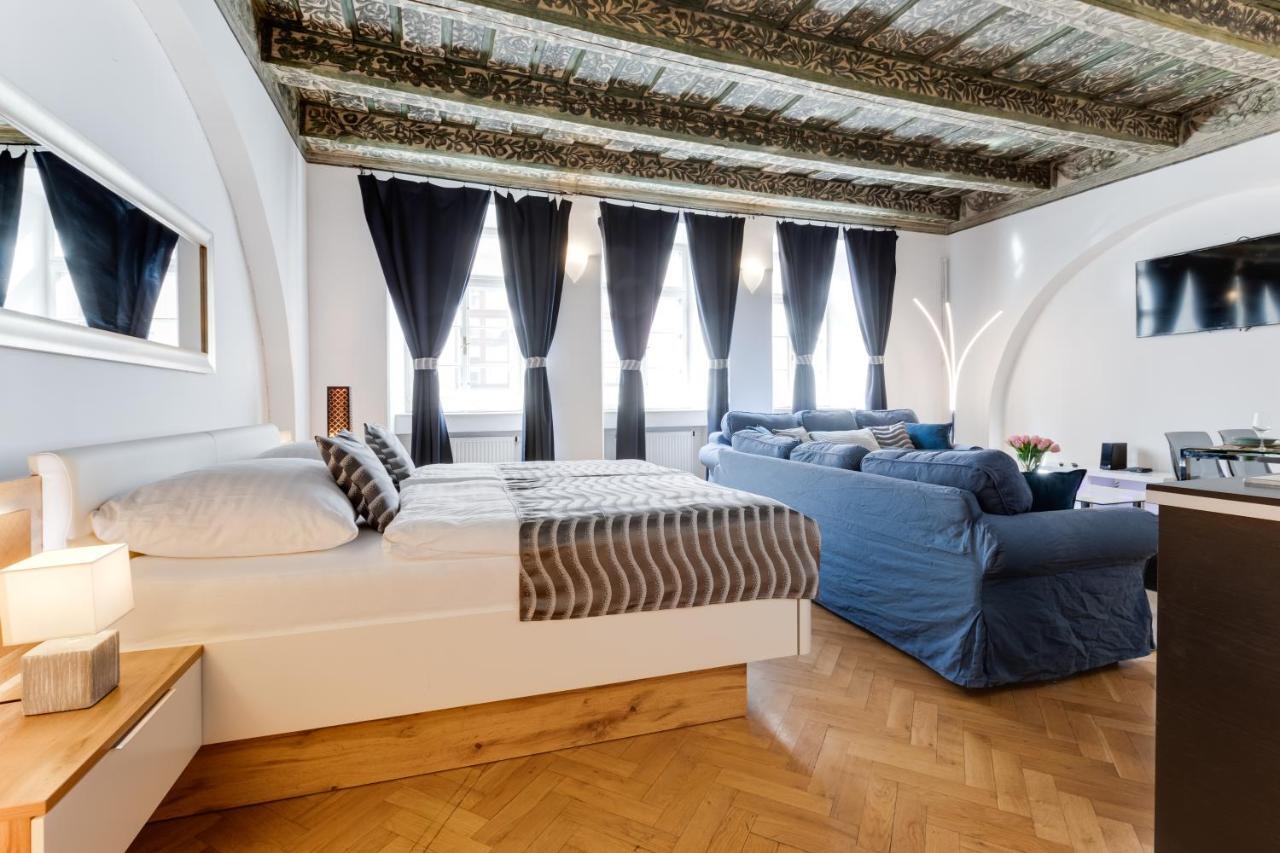 Charles Bridge Royal Apartments - Castle District プラハ エクステリア 写真