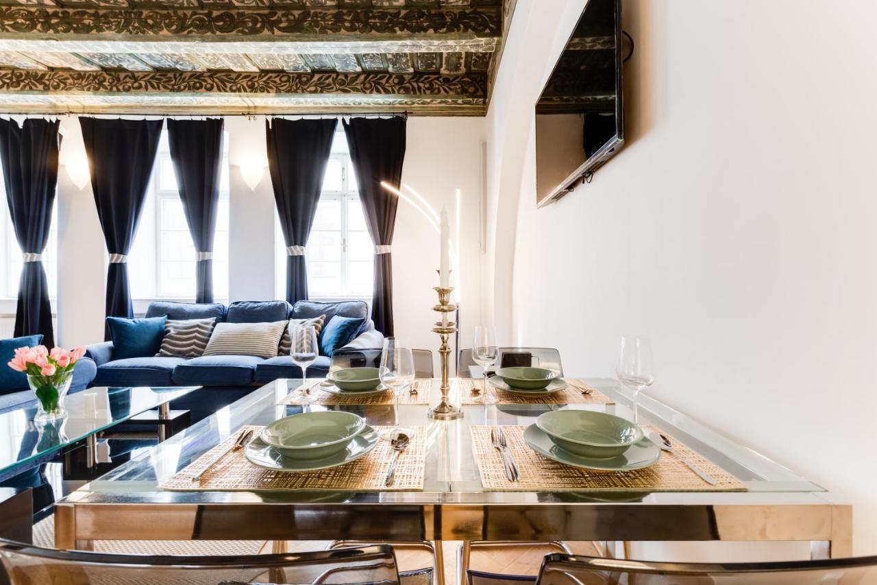 Charles Bridge Royal Apartments - Castle District プラハ エクステリア 写真