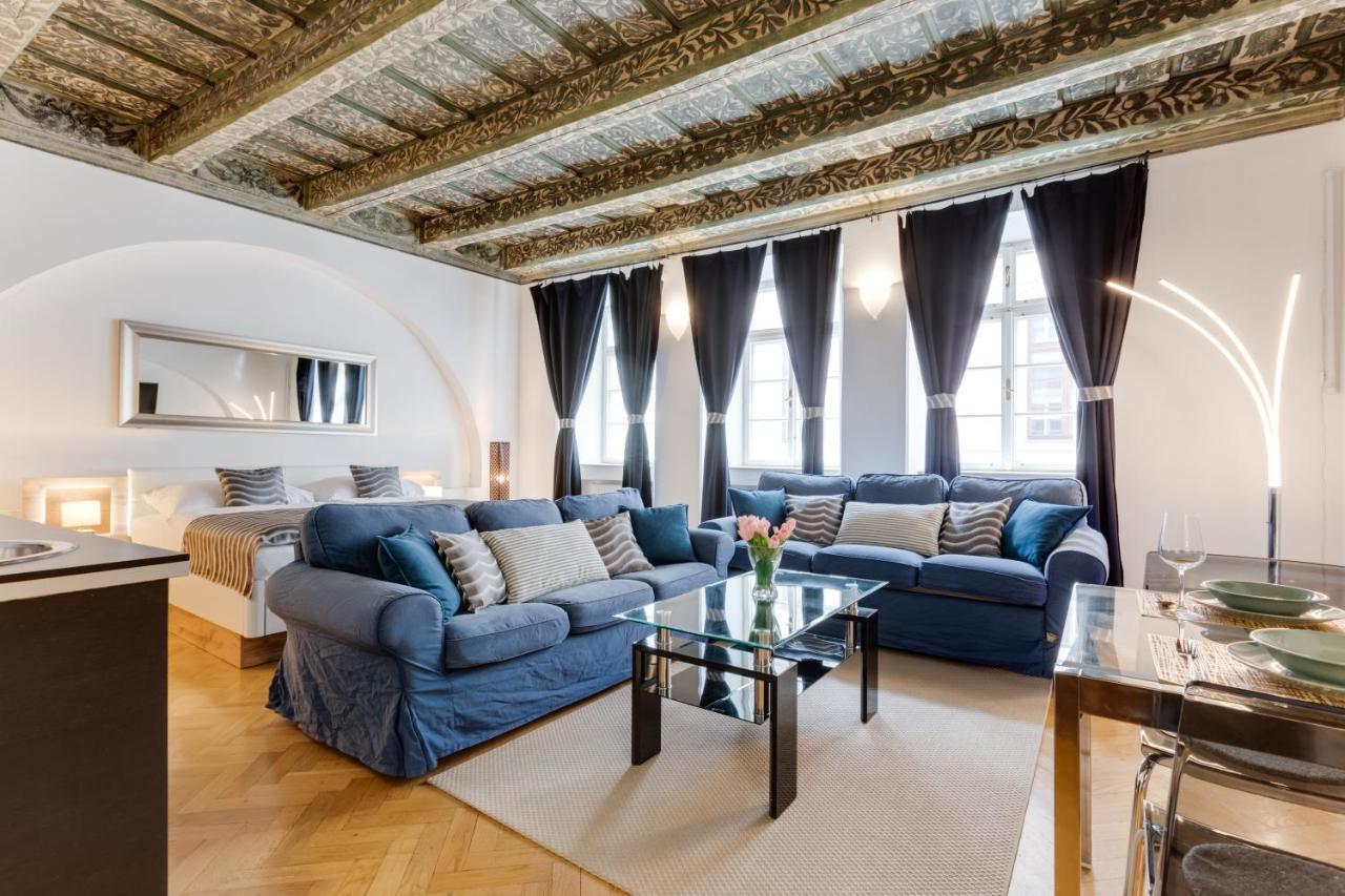 Charles Bridge Royal Apartments - Castle District プラハ エクステリア 写真