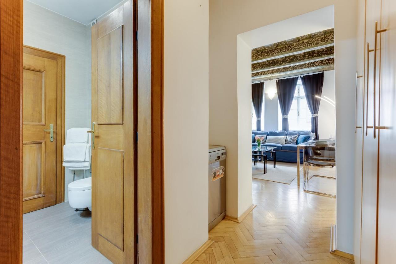 Charles Bridge Royal Apartments - Castle District プラハ エクステリア 写真